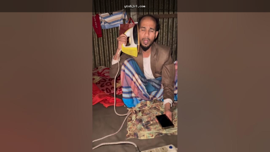 বাংলাদেশি ব্যবহারকারী মোবাইল ফোনে অনলাইন বেটিং প্ল্যাটফর্মের সাইন আপ তথ্য যাচাই করছেন